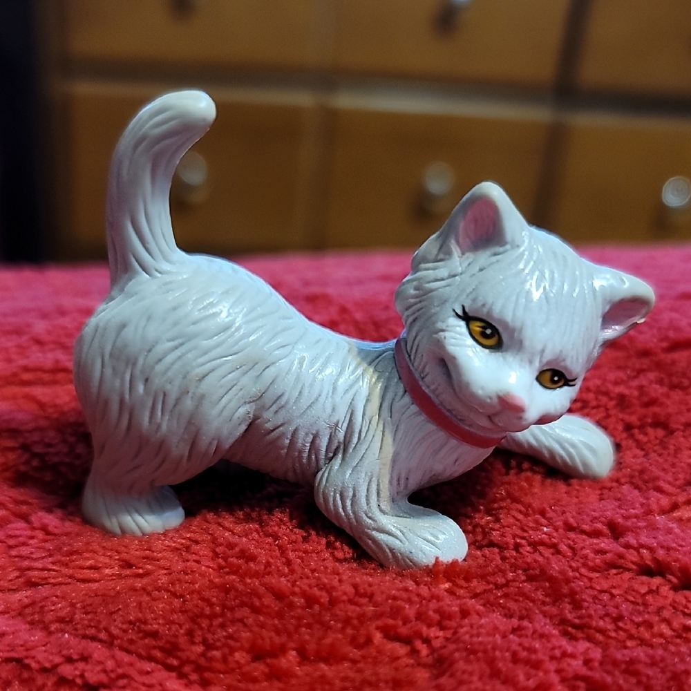 Barbie Mattel Grey Cat Pet Doctor Set Replacement Cat Kitten Kitty Figurine 2004